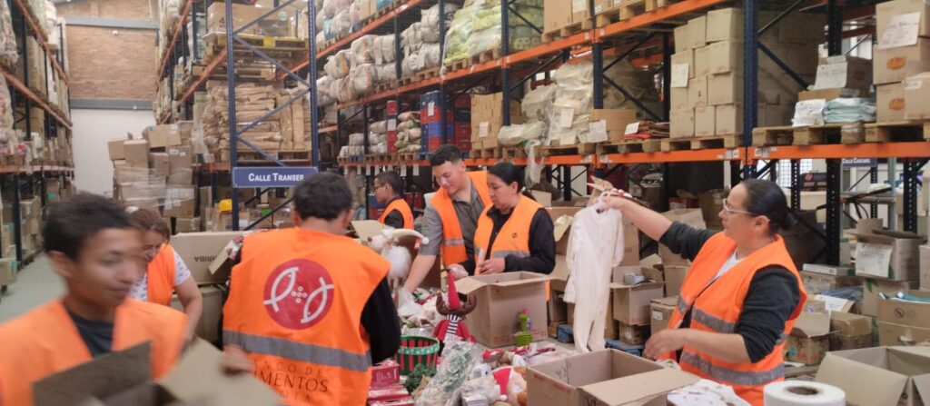 Jornada de Voluntariado en el Banco de Alimentos de la Arquidiócesis de Bogotá whatsapp image 2026 06 13 at 6.28.32 pm (3)
